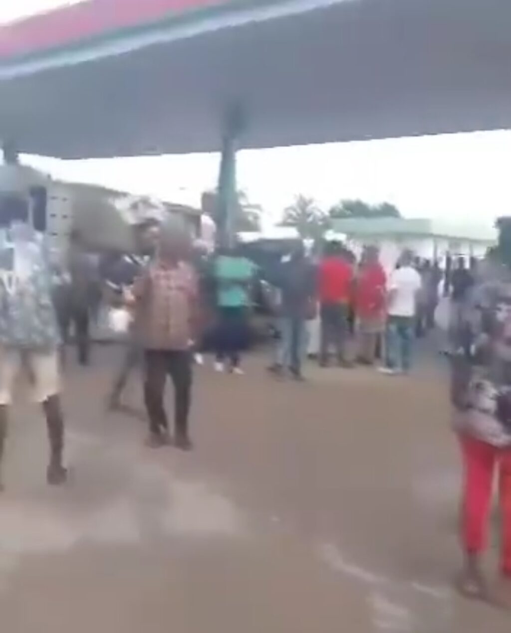 Gas-Powered Car Explodes In Gas Station In Benin, Edo Leaves One Injured